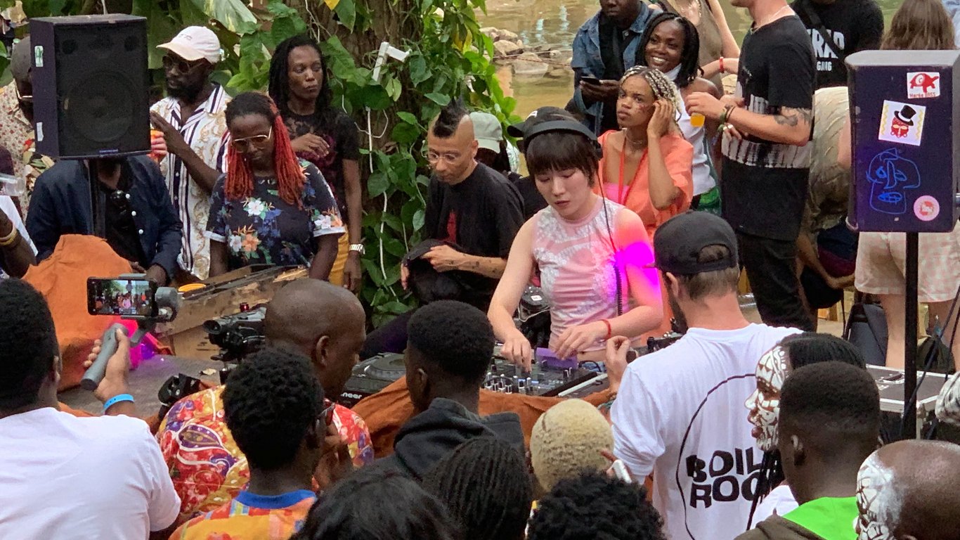 Feature image of Listen: Hyph11e Dazzles with Global Sounds on Resident Advisor’s Last Podcast of 2020