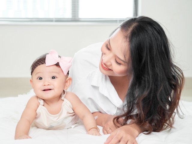 a chinese mother and a baby