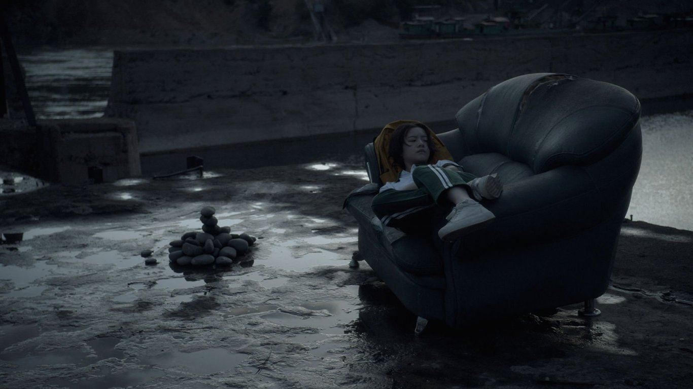 Feature image of ‘The Old Town Girls,’ a Sentimental Mother-Daughter Murder Film