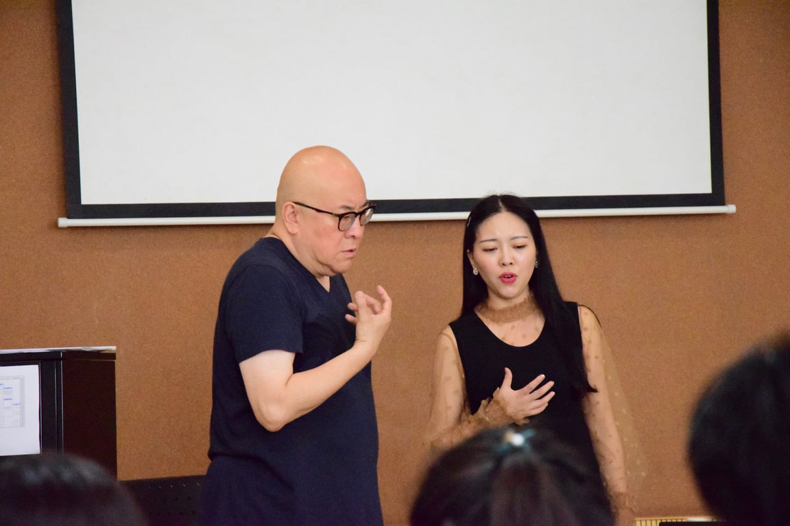 Hao Jiang Tian in Master Class with Siying Tian, Soprano, Hubei Province China