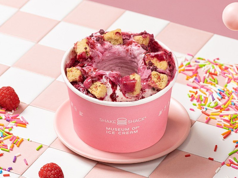 Shanghai Welcomes World’s First Pink Shake Shack, Serves New Sweets