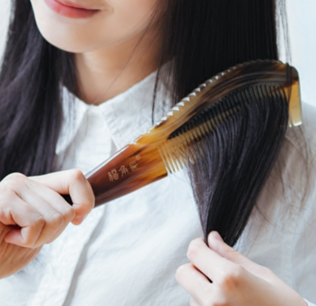The Ox Horn Comb: A Thoroughly Traditional, Thoroughly Modern Chinese