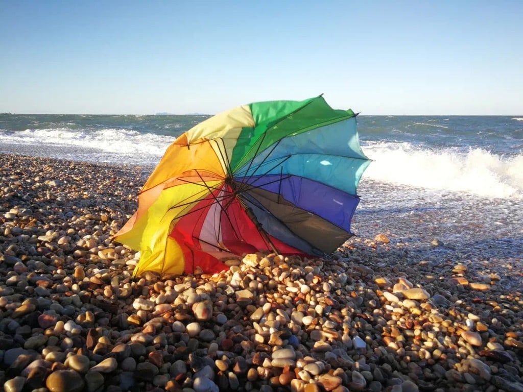 Chinese Artist’s Whimsical Creations Draw Attention to Ocean Litter