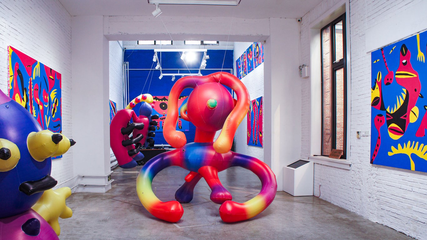 Inflatable installations by Kalman Pool