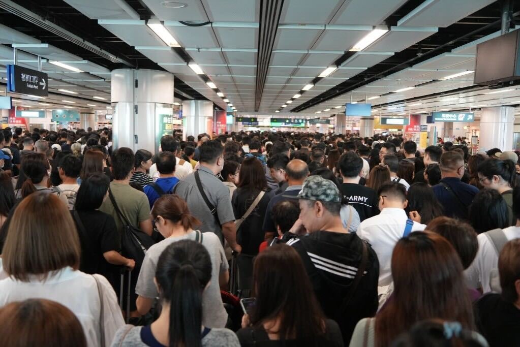Feature image of Hong Kongers are Increasingly Getting Their Shopping Done in Shenzhen
