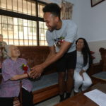 Grizzlies' Kyle Anderson Joins Mom's Journey to Meet Long-Lost Family in  China