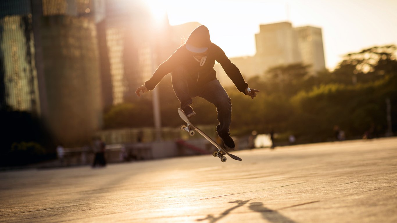 Feature image of As America Threw Up “No Skating” Signs, China Became a Skateboarding Paradise