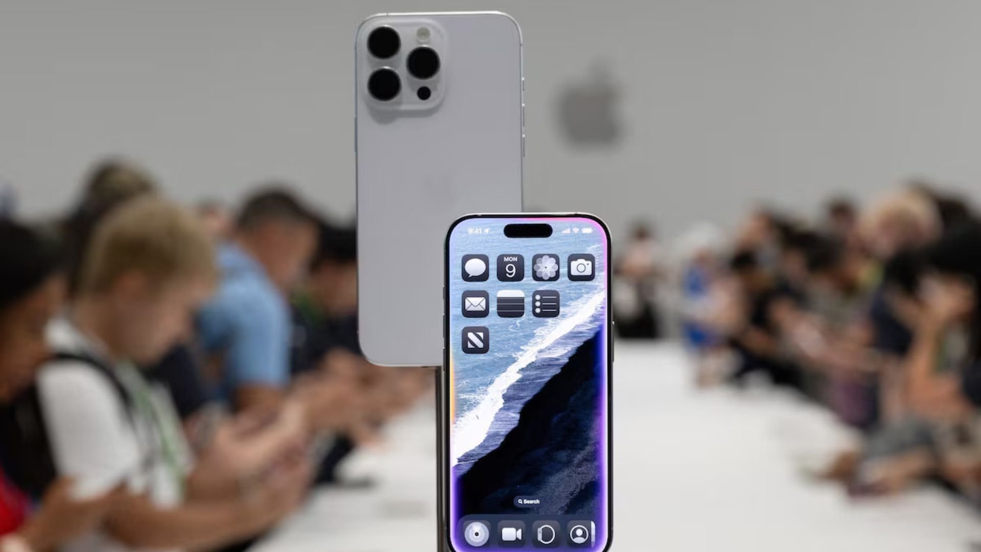 Feature image of AI Delay in China Dents Consumers’ Enthusiasm for iPhone 16 One Week Before Release
