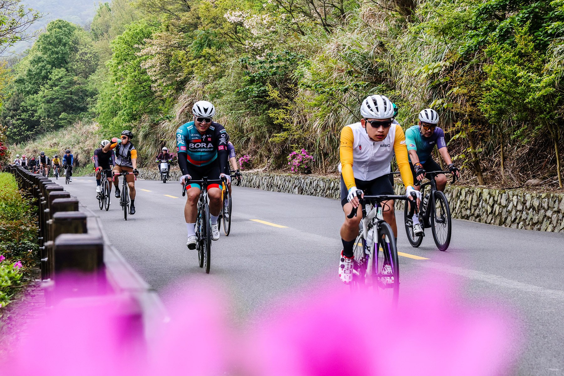 Feature image of Active Escapes: How Sports are Transforming Chinese Tourism