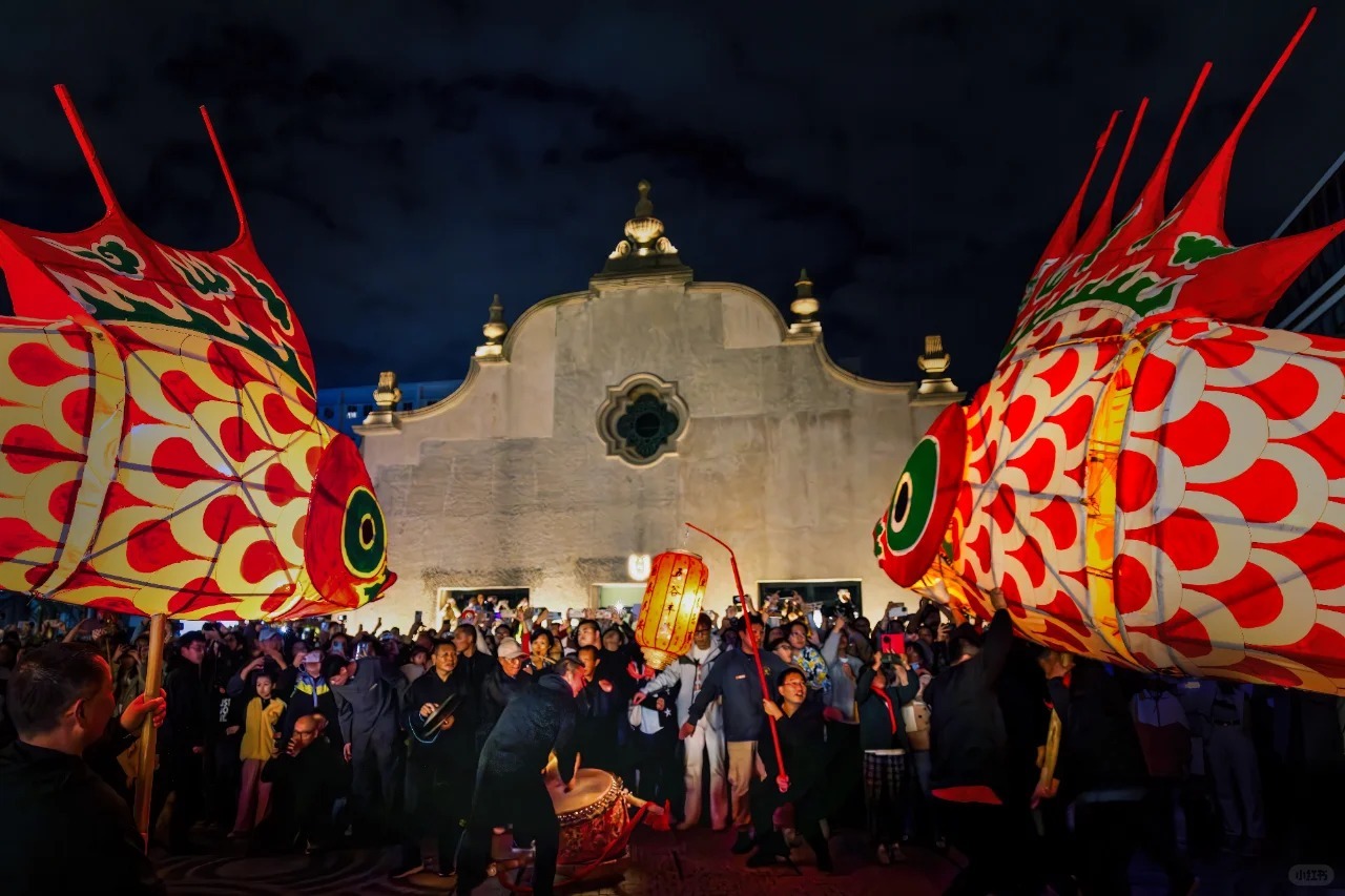 Feature image of Giant Fish Lanterns Pop Up in Shanghai for Cultural Heritage Festival