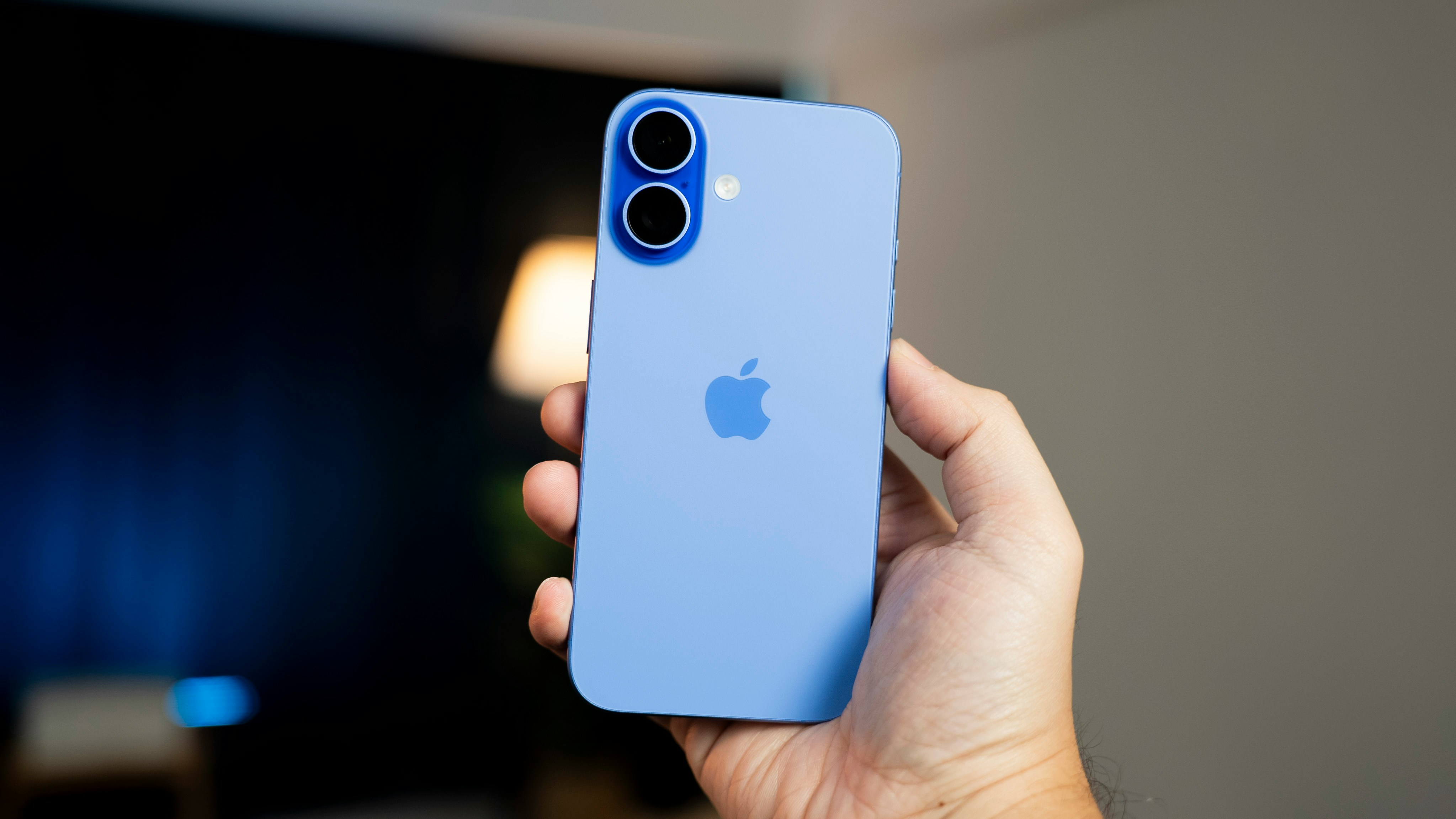 Feature image of After iPhone 16 Launch, Apple Explores AI Integration in China with Tencent and ByteDance 