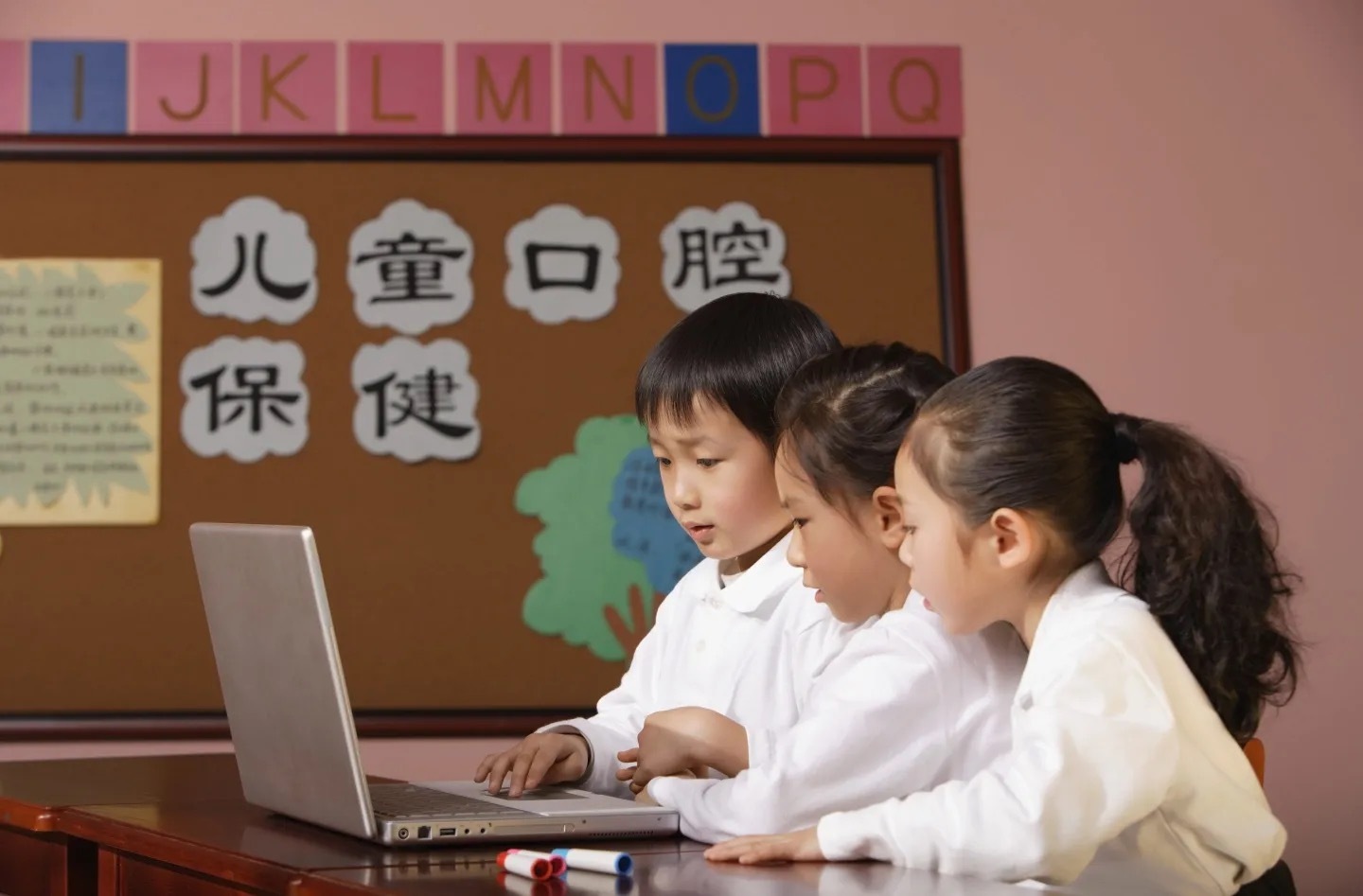 Feature image of What to Expect for Elementary Students in China This Fall: Learning AI