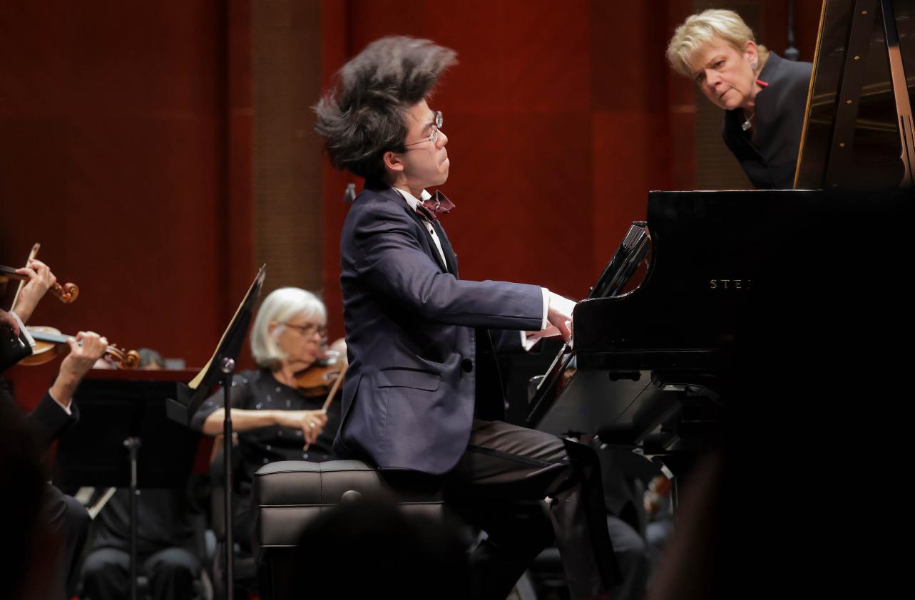 Feature image of Who is Aristo Sham & How Did He Win the World’s Top Classical Music Contest?