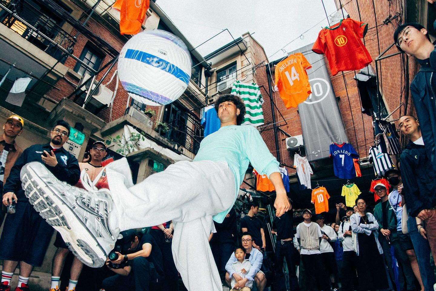 Feature image of Nike & ANAR FC’s “Block 90” Pop-Up is a Footballer’s Nostalgic Dream