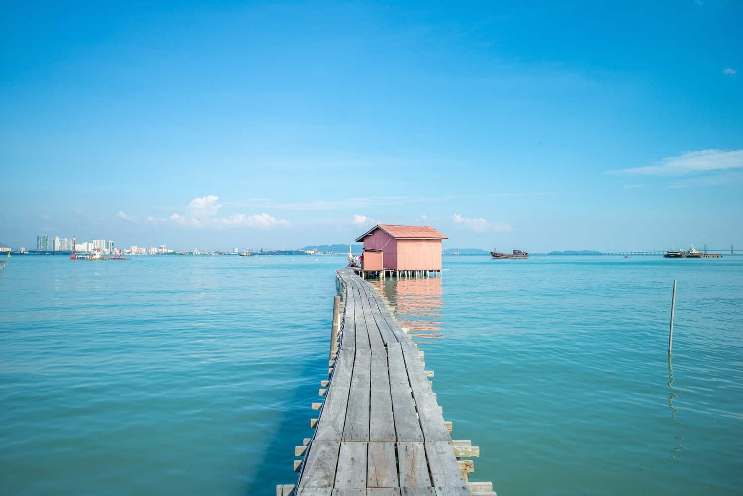 Feature image of Something in The Water at Penang’s Chew Jetty: The Young Tourist’s Latest Obsession