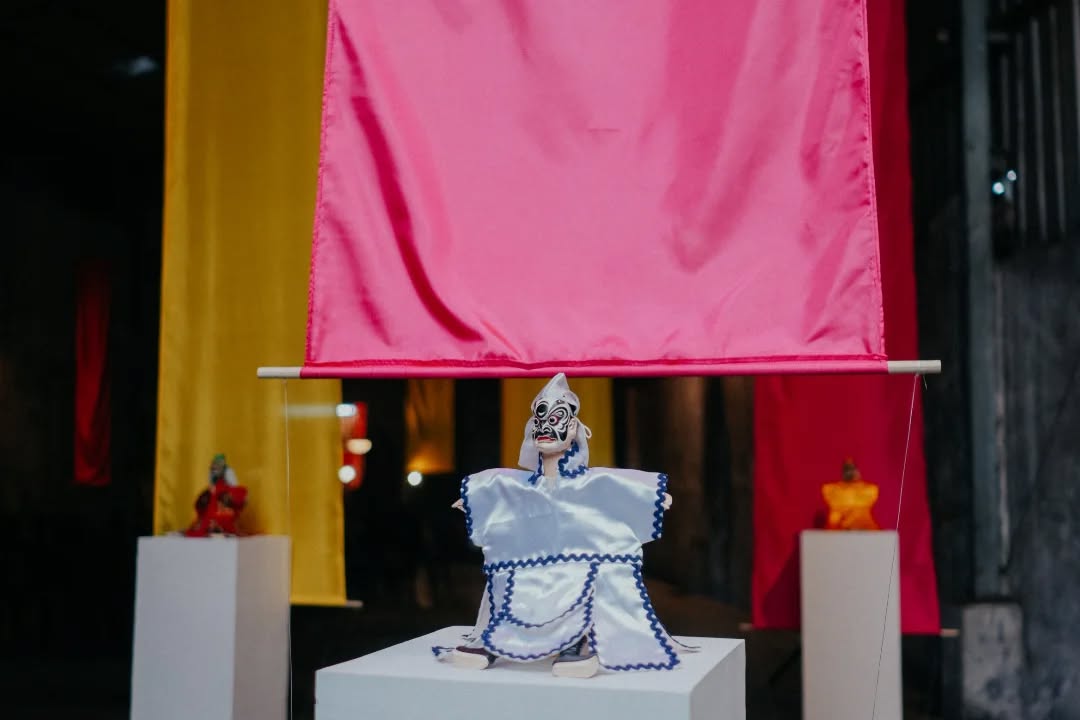 Feature image of The New Puppeteers: the Living Legacy of Wayang Potehi