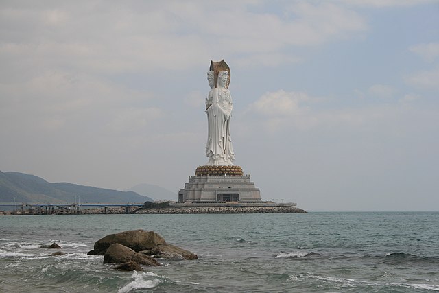 tallest statue in China