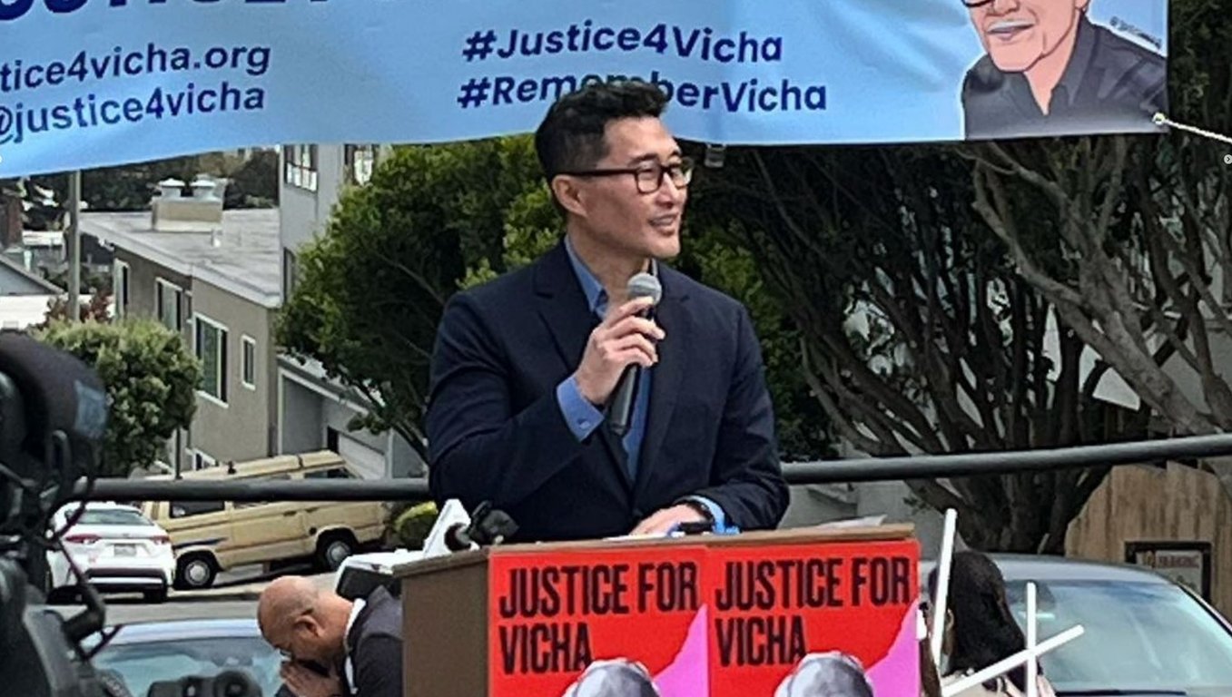 Actor Daniel Dae Kim speaking at the unveiling ceremony for Vicha Ratanapakdee Way