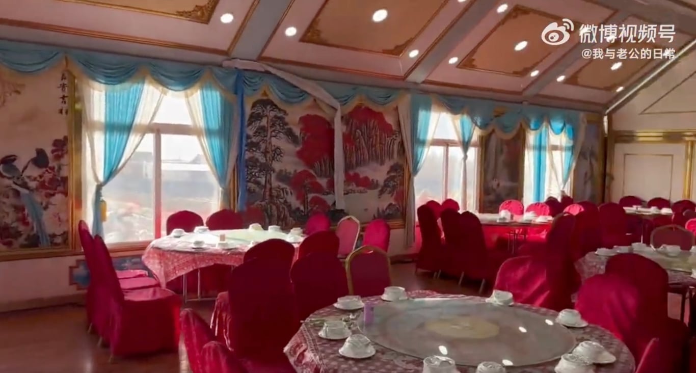 interior of old horse restaurant mobile banquet hall