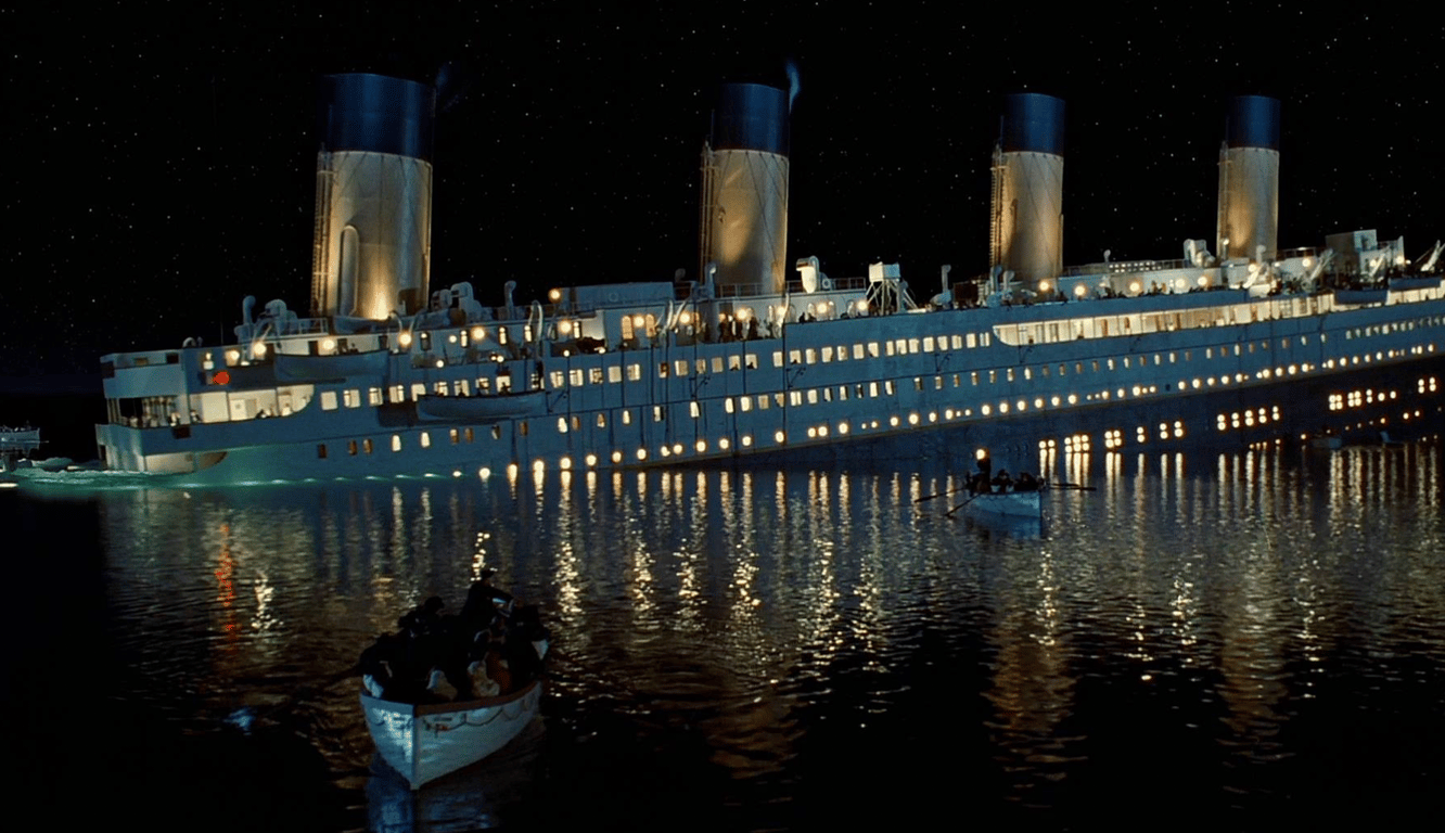 the sinking rms titanic in the film titanic