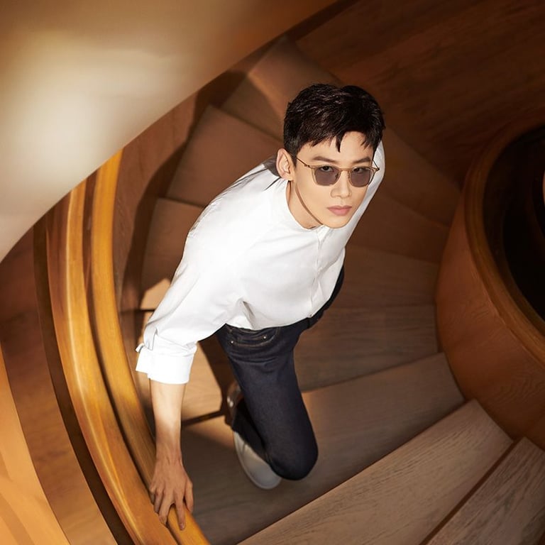 Bai Jingting wearing sunglasses