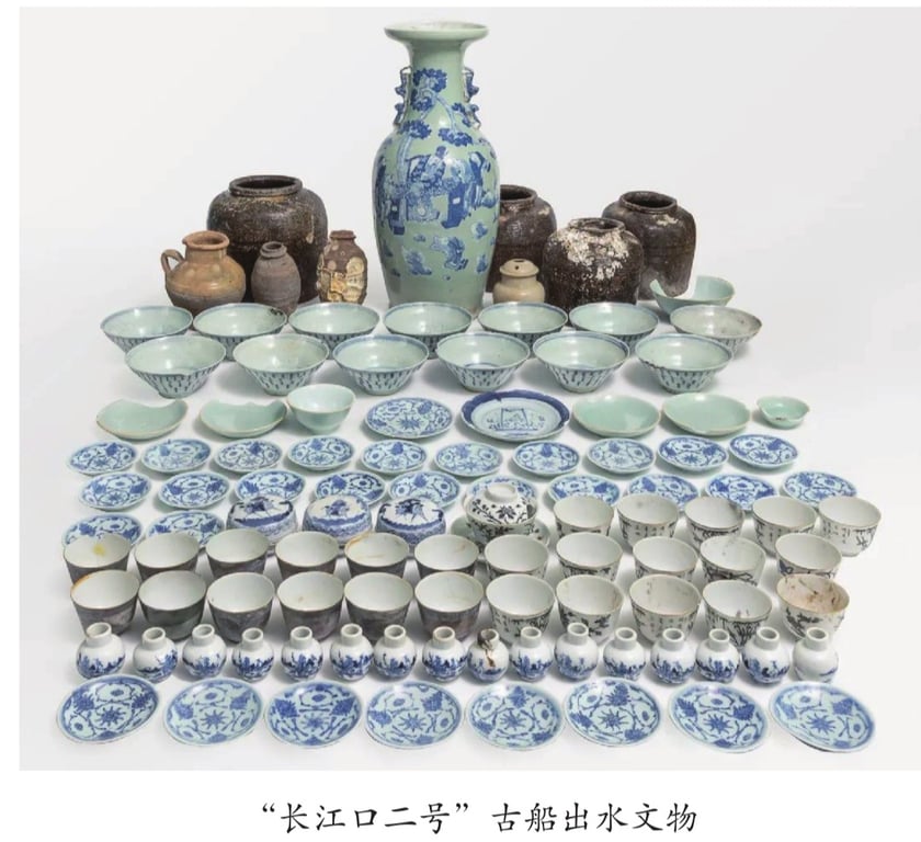 porcelain wares found on the yangtze estuary ship no 2 so far