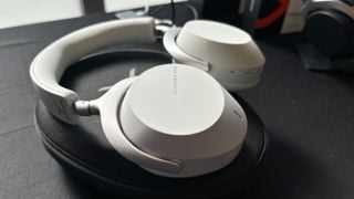 Beyerdynamic Aventho 300 alb