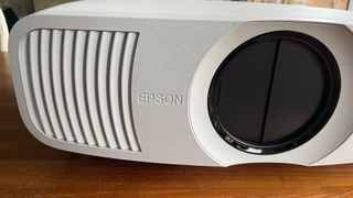 Proiector de cinema acasă: Epson EH-LS11000W