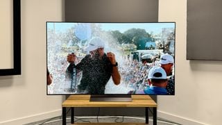 Televizor LG C4 OLED de 65 de inci