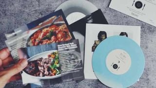 cele mai bune servicii de abonament vinil: Turntable Kitchen