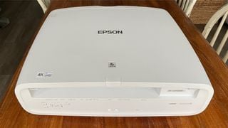 Proiector de cinema acasă: Epson EH-LS11000W