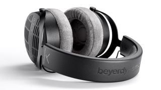 Căști cu fir peste urechi: Beyerdynamic DT 900 Pro X