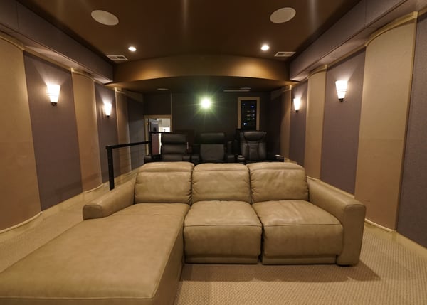 Sala de cinema înainte de renovări