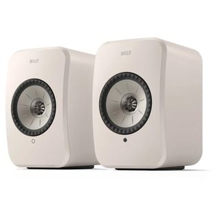 Boxe albe KEF LSX II LT pe fundal alb