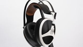Căști Meze Audio The White Empyrean cu finisaj alb
