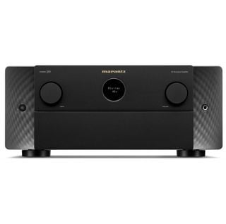 Marantz Cinema 30 pe un fundal alb
