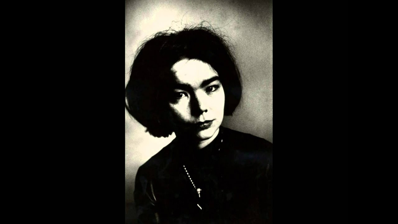 björk : jólakötturinn - hvít er borg și bær - icelandic christmas cat (1987) (QHD) [2K] - YouTube