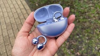Căști intraauriculare: Huawei FreeClip