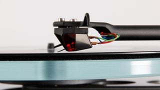 Cartuș Rega Nd3 pe platan Planar 8