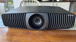 Proiector home cinema BenQ W5800