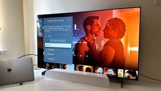 Televizor OLED: LG OLED42C3