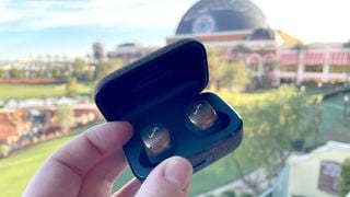 Căști in-ear cu anulare a zgomotului: Sennheiser Momentum True Wireless 4