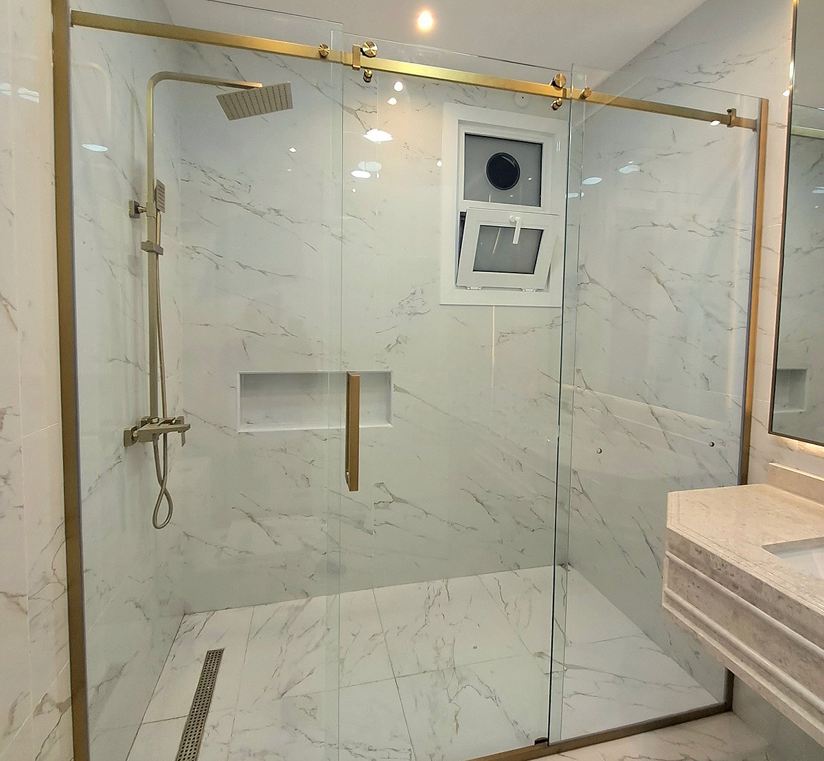Shower Glass Enclosure