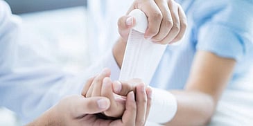 How the Best Orthopaedic Doctor in Dubai Can Help Deal with Mobility Complications