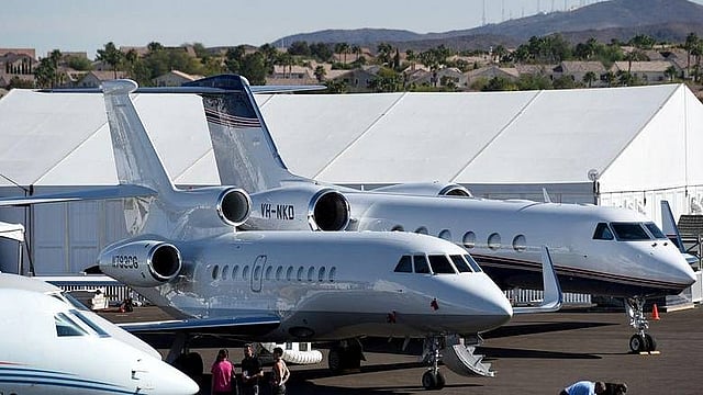 Private jet owners holding back on selling their aircraft