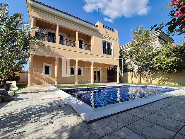 Vacant December | Close to Entrance | Private pool