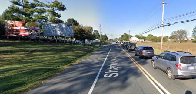 Sharpsburg Pike (Beside White Picket Fence), S/F, Right Media