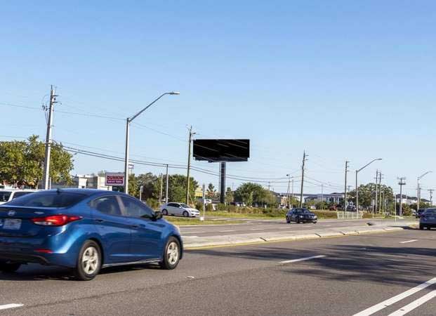 S. Fiske Blvd, 0.2 miles N/O Barnes Blvd; E/S F/N F/N Media