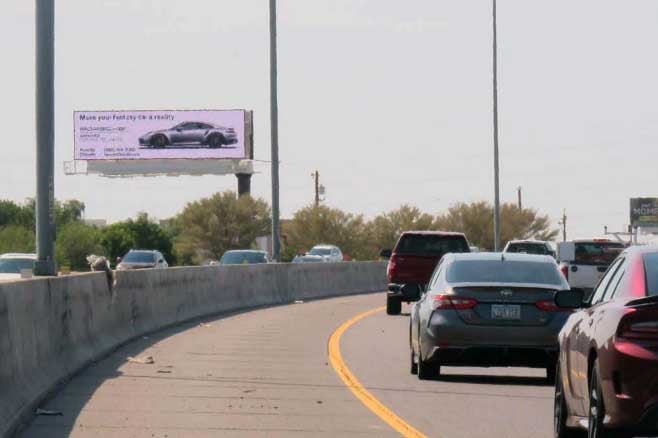 202 San Tan Freeway 750' w/o McQueen Rd. F/E / 85249 Media