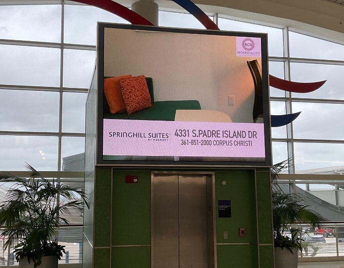 Upper Level Concourse Large Video Wall